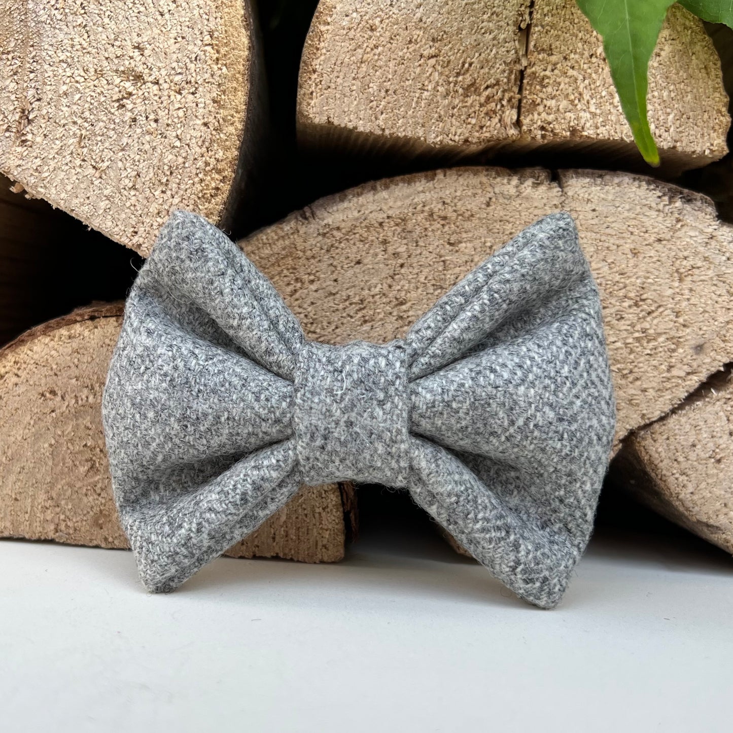 Light Grey Tweed Rose Gold Dog Collar, Bow and Lead Set Hunter & Co.